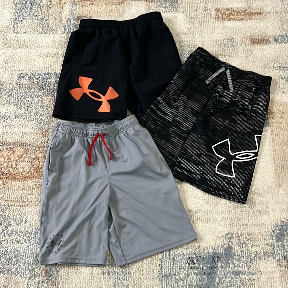 Under Armour Youth Boys Size Large Shorts. Lot of (3). Good condition